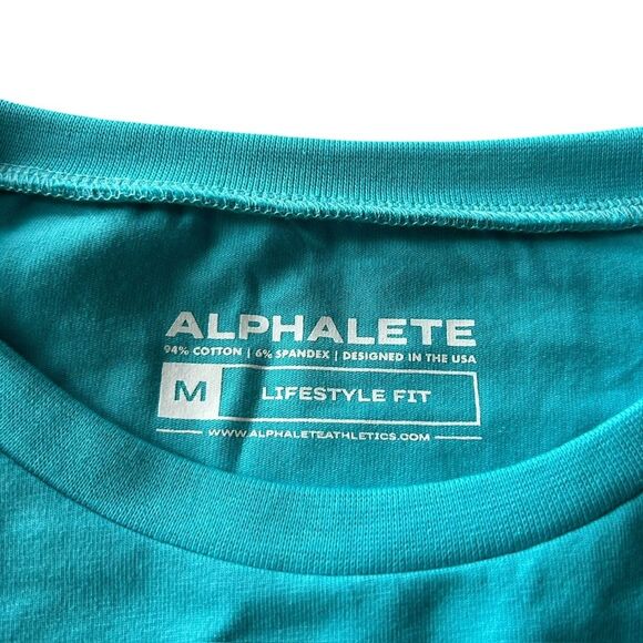 Alphalete Womens M Short Sleeve Boxy Crop Top Aqua Blue Pump Cover Oversized New - Picture 4 of 10